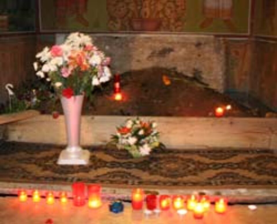 După șapte ani de la moarte, corpul părintelui Argatu nu a putrezit