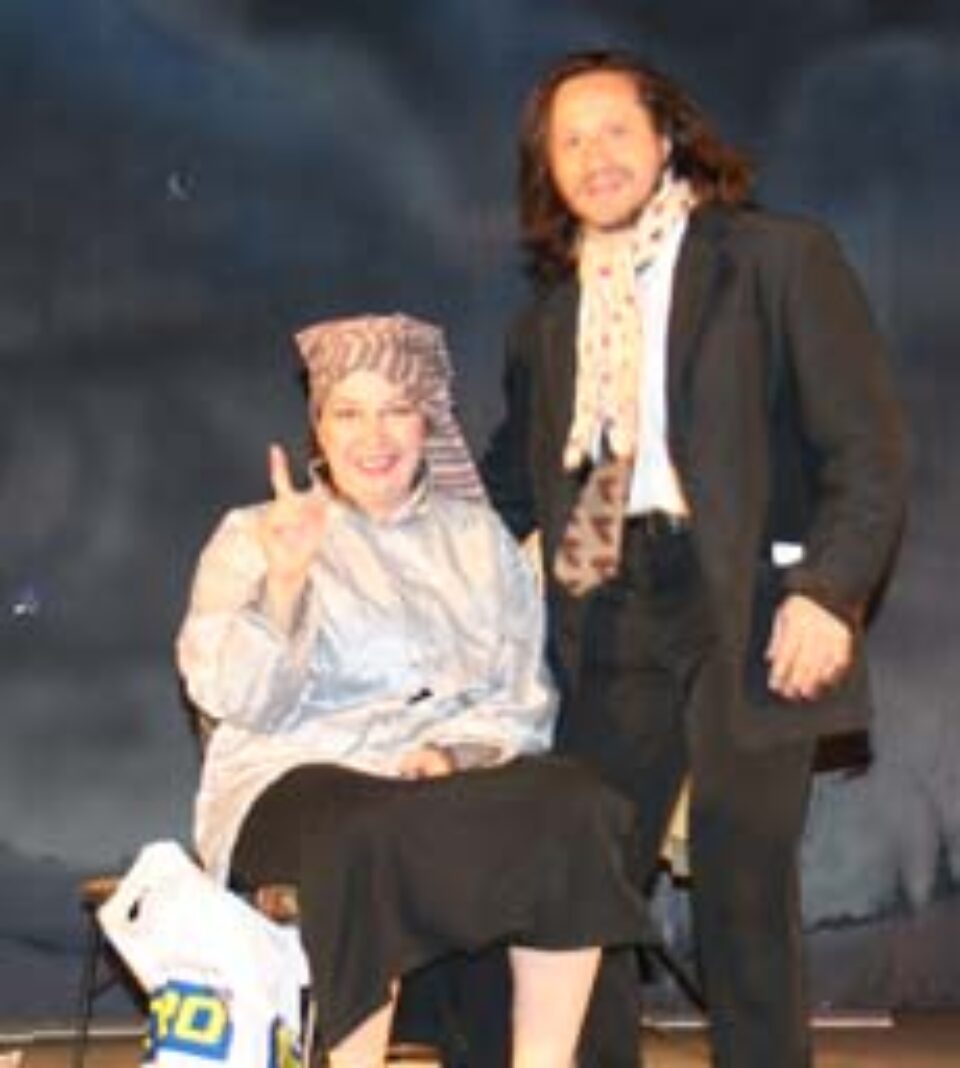 Claudiu Bleonț „a rupt bilete” la intrarea în Casa de Cultură