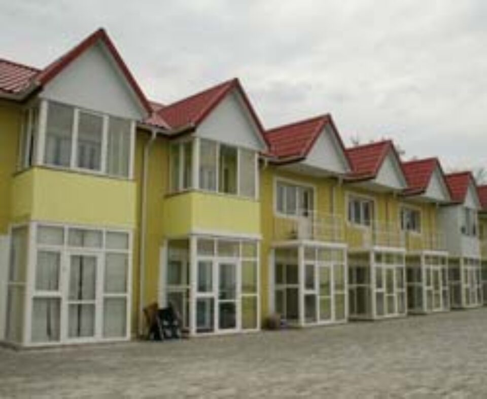 Garaje transformate în vile