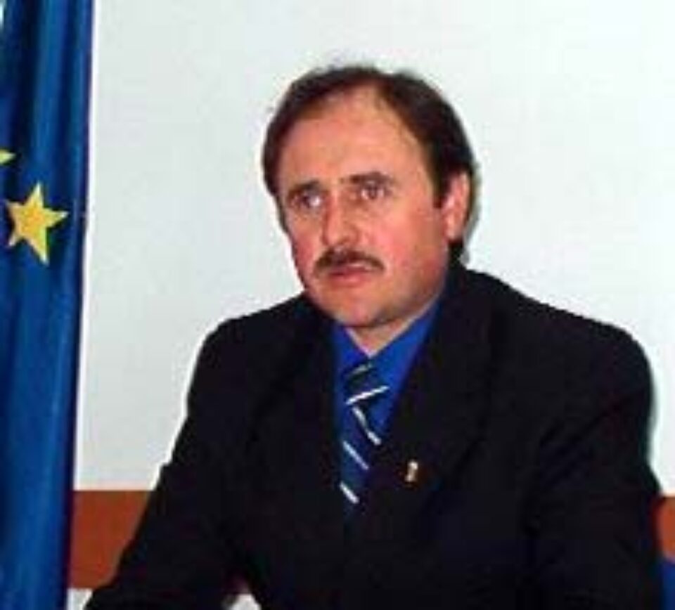 Barbă propune ștergerea datoriilor școlilor către Termica Barbă propune ștergerea datoriilor școlilor către Termica