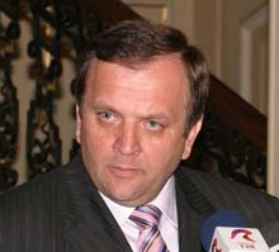 Flutur: Au fost confirmate 34 de focare de gripă aviară Flutur: Au fost confirmate 34 de focare de gripă aviară