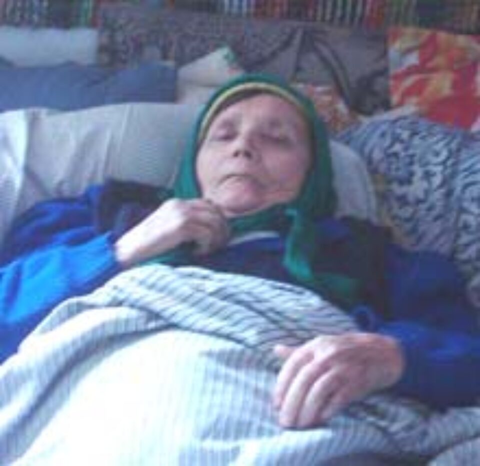 Octogenara Victoria Zanea figurează ca decedată într-un certificat de moştenitor întocmit în anul 1991, deşi trăieşte şi astăzi Octogenara Victoria Zanea figurează ca decedată într-un certificat de moştenitor întocmit în anul 1991, deşi trăieşte şi astăzi