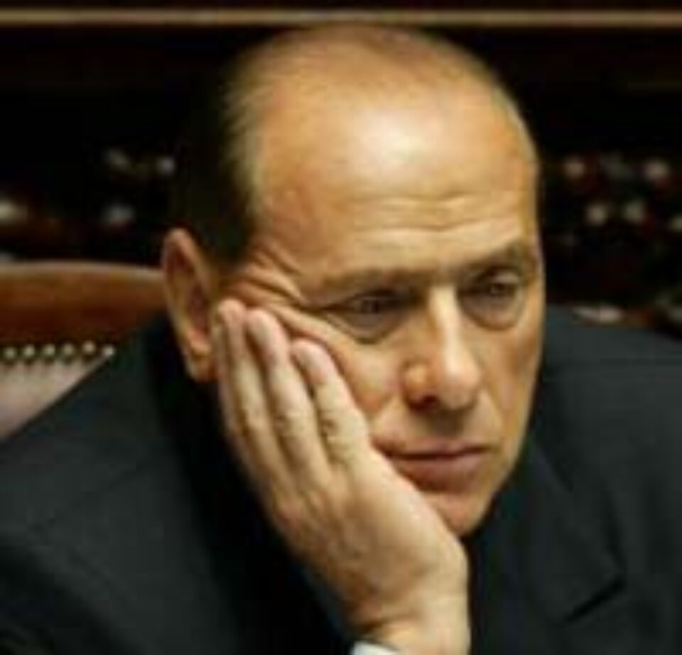 Berlusconi revine în fruntea clubului