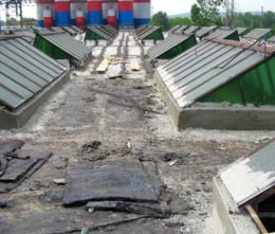 Muncitor constructor decedat după ce a căzut în cap de la 8 metri