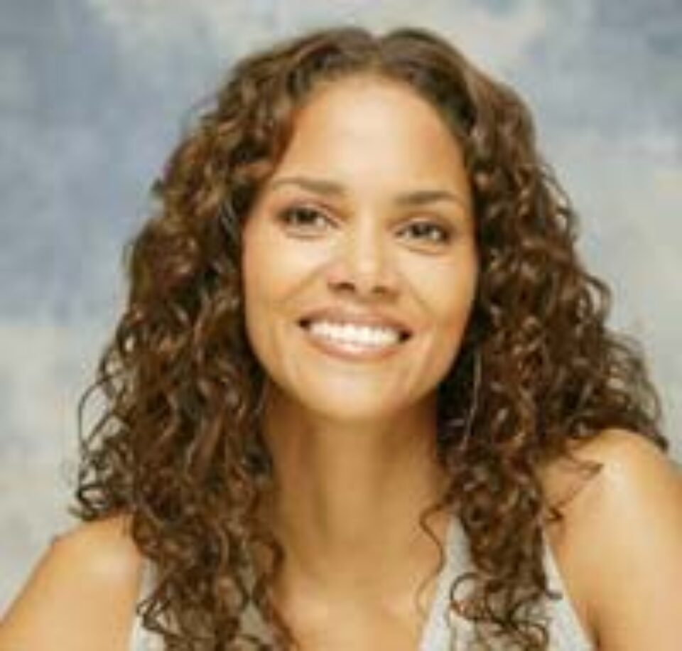 Halle Berry este strânsă la pungă