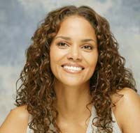 Halle Berry este strânsă la pungă