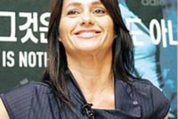 Nadia Comăneci a devenit mamă