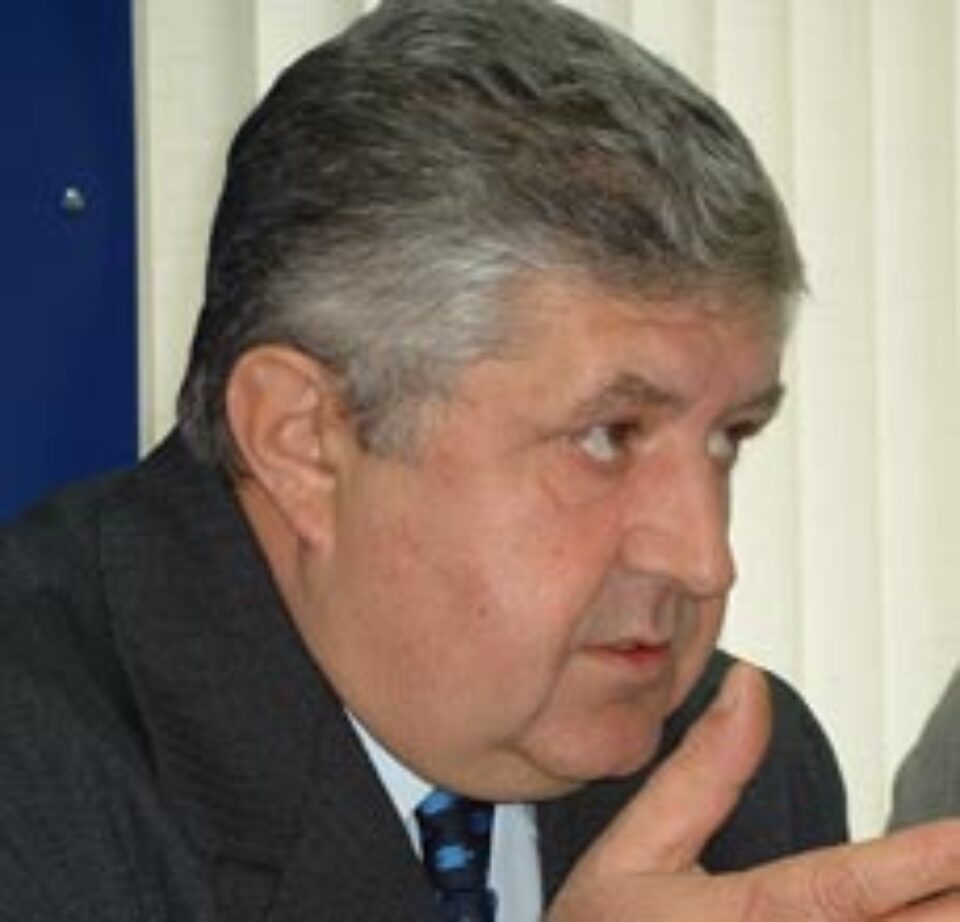 Președintele PSD, Gavril Mîrza, îi atacă dur pe liberalii suceveni Președintele PSD, Gavril Mîrza, îi atacă dur pe liberalii suceveni