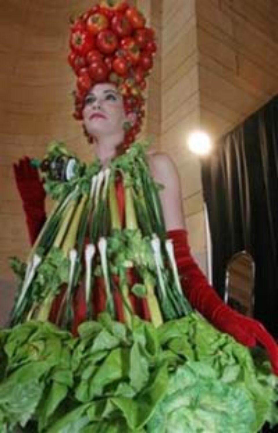 "Salad fashion show" - moda comestibilă