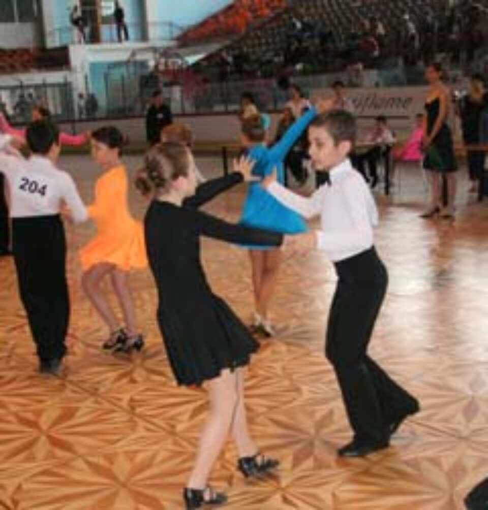 Dansul sportiv sucevean începe să prindă contur la nivel național Dansul sportiv sucevean începe să prindă contur la nivel național