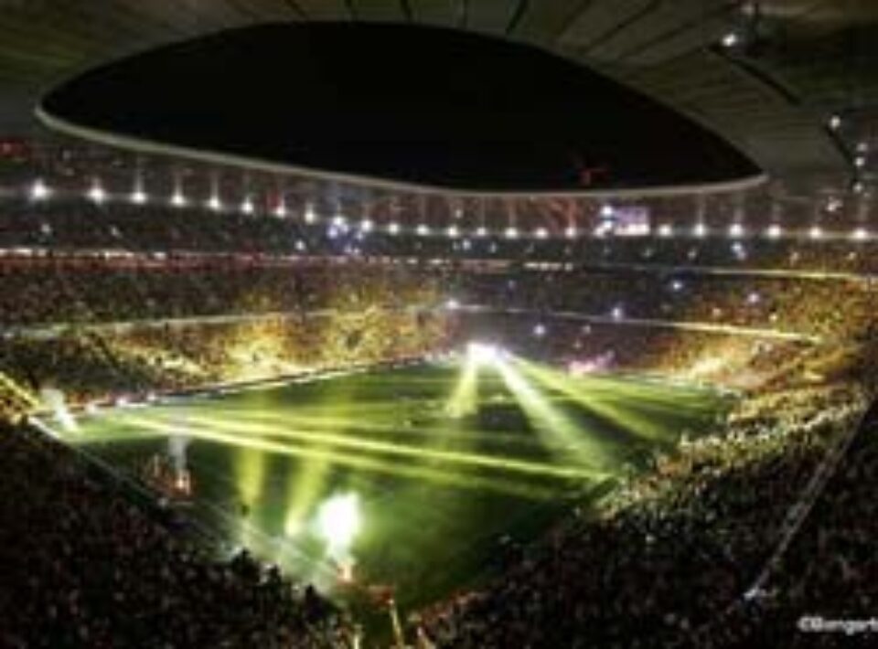 Începe marele bal fotbalistic Începe marele bal fotbalistic