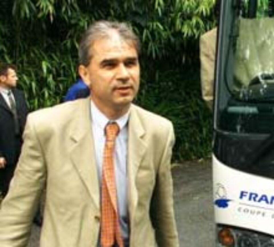 Iordănescu, din nou pe cămile Iordănescu, din nou pe cămile