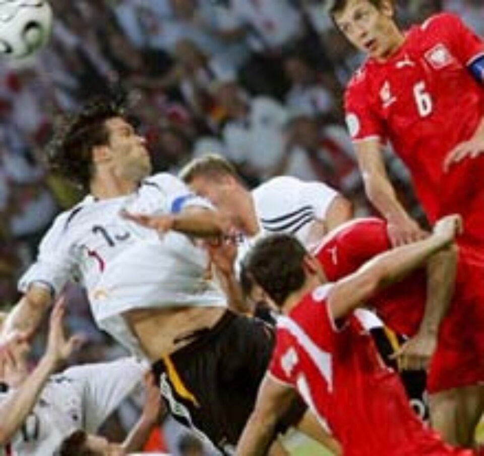 Germania și Ecuador în optimi, Polonia acasă