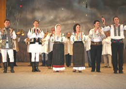 Regal de muzică populară pe scena suceveană