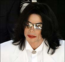 Michael Jackson se pregătește de însurătoare