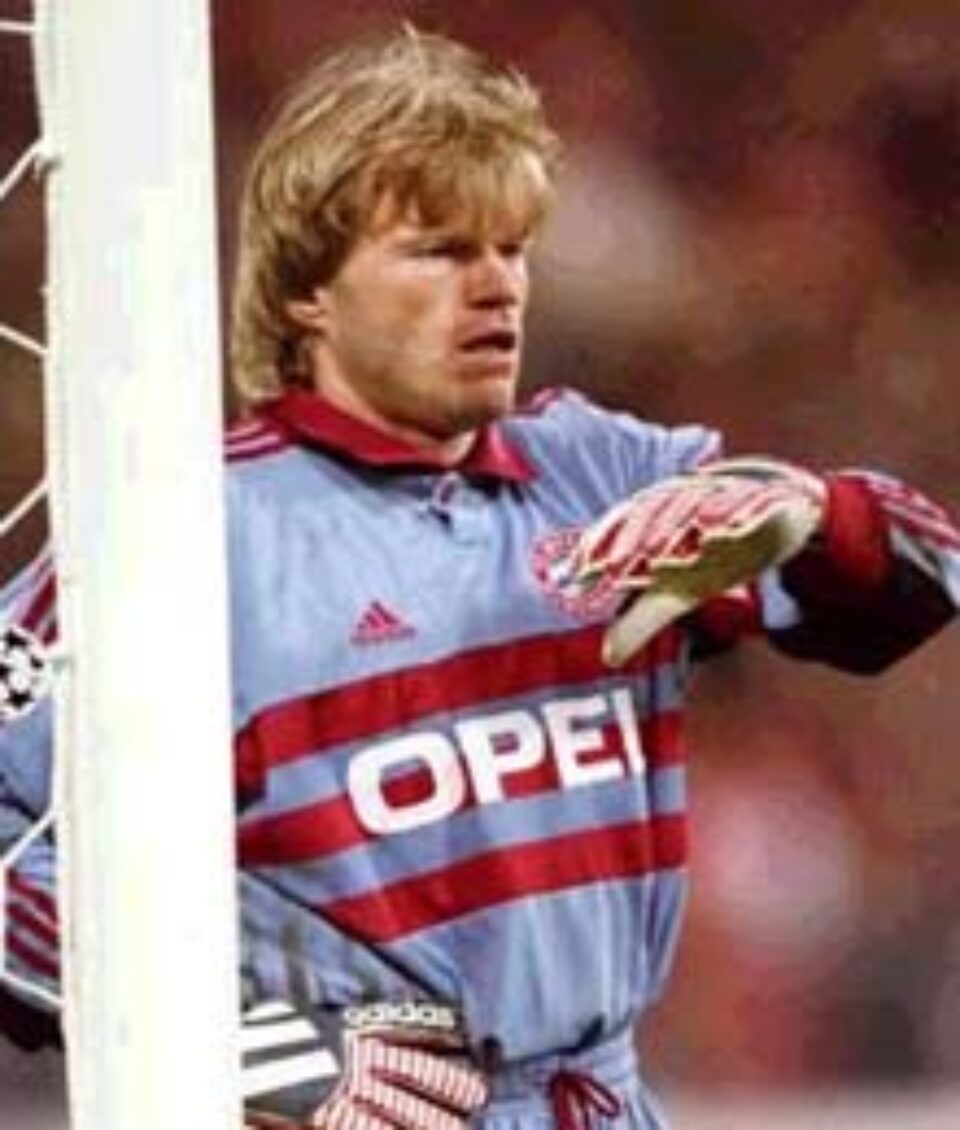 Autograf de la Kahn după un drum de 6.500 km cu bicicleta Autograf de la Kahn după un drum de 6.500 km cu bicicleta