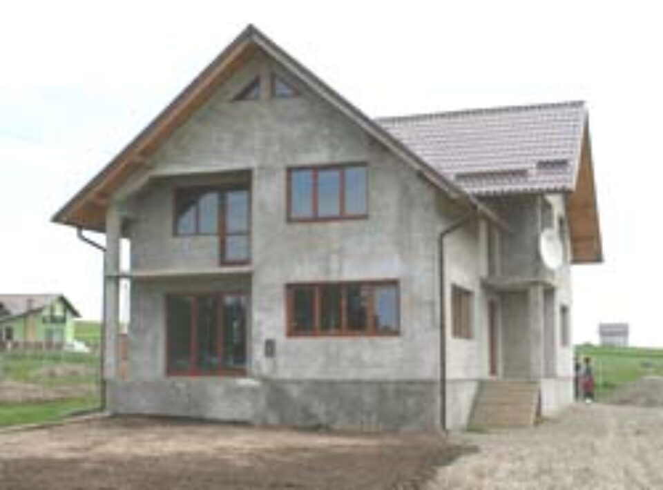 Casa in care un sucevean a bagat 70.000 de euro