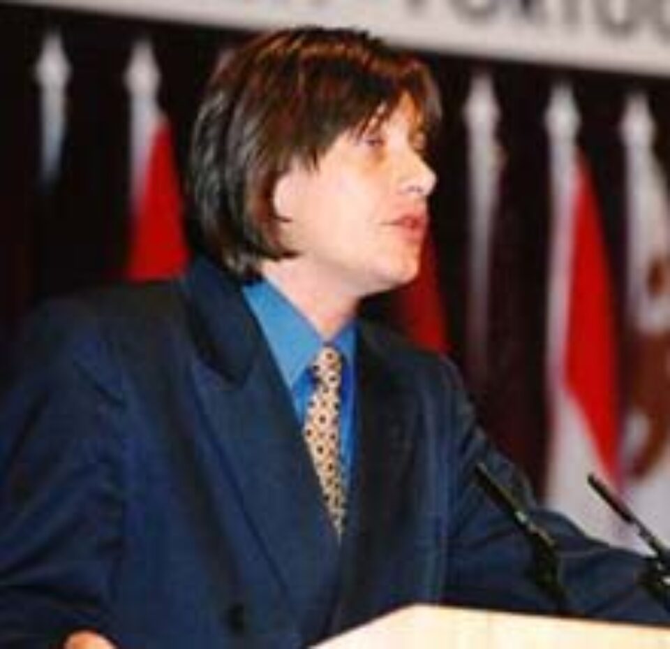 Crin Antonescu: "Revoluția binelui" nu este departe de "Să trăim bine" Crin Antonescu: "Revoluția binelui" nu este departe de "Să trăim bine"