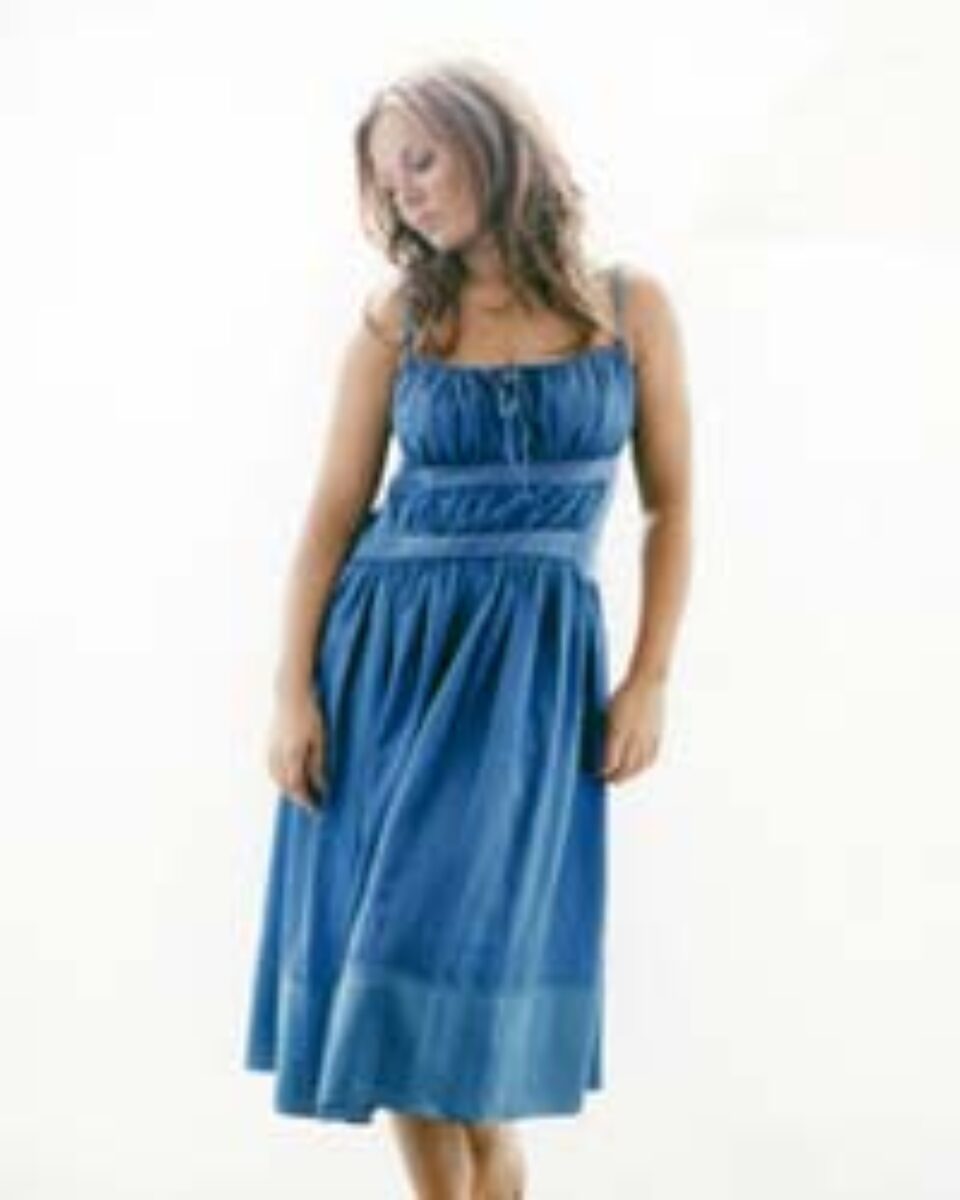 Geri Halliwell a reuşit să dea jos kilogramele graţie unei diete hiperproteice Geri Halliwell a reuşit să dea jos kilogramele graţie unei diete hiperproteice