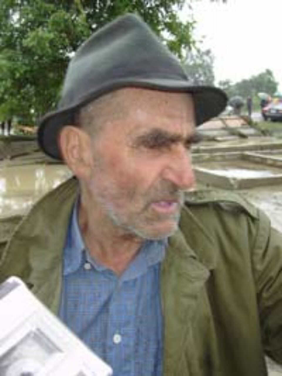 Sinistrat: „Am găsit sub calul din grajd un om mort adus tocmai de la Clit”