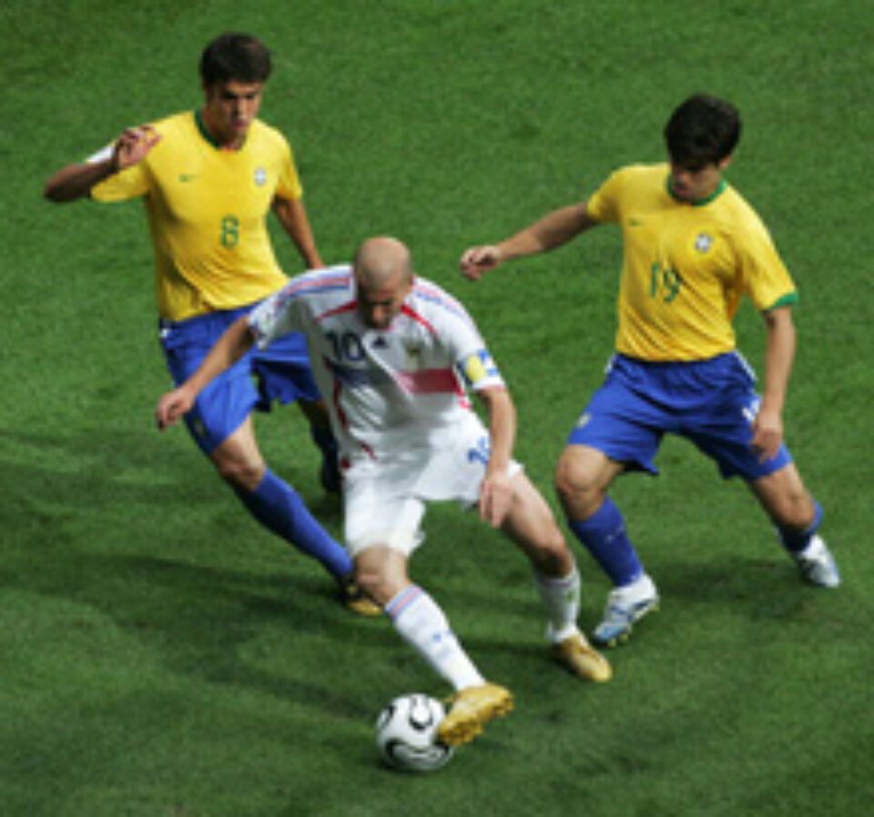 "Bătrânii" Franței elimină campioana mondială Brazilia