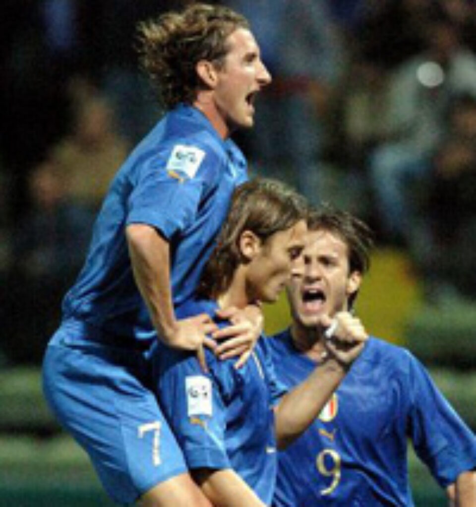 Germanii și italienii, război total pentru un loc în finală