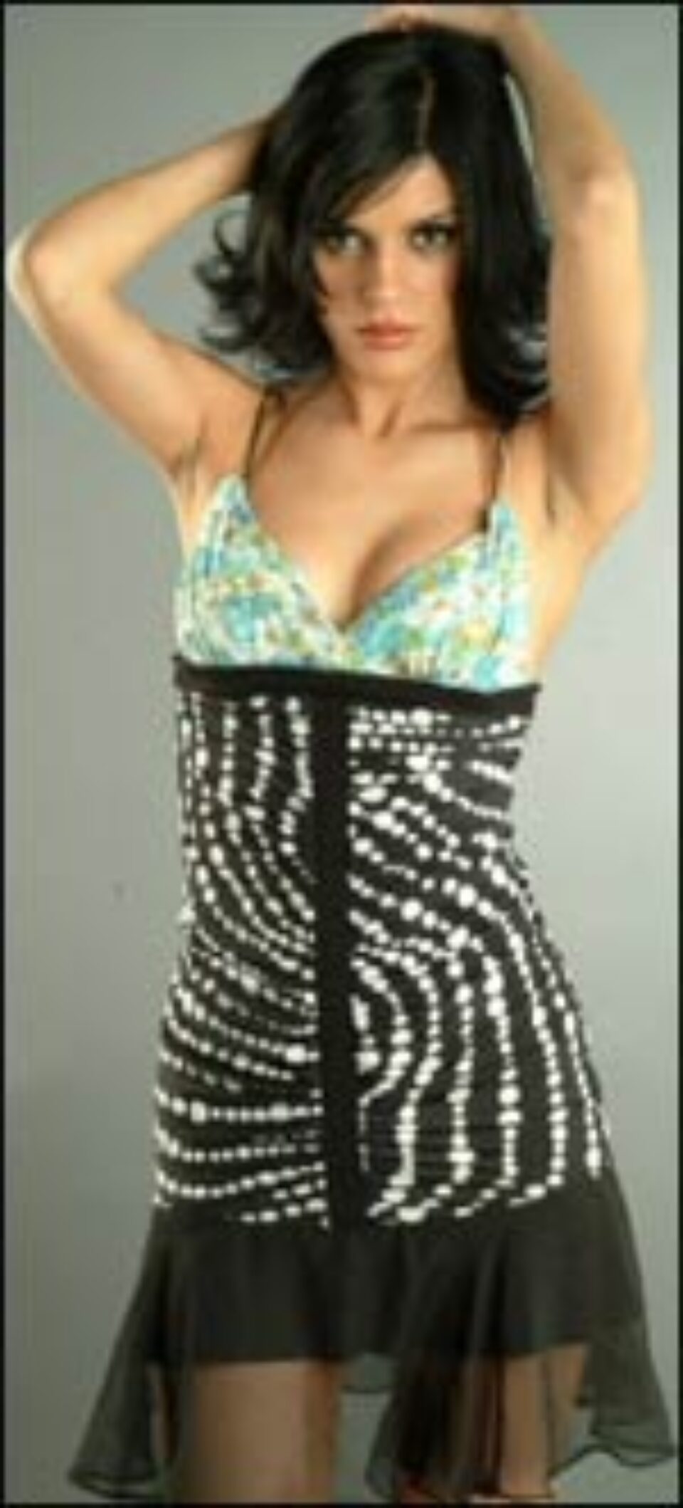 Costume de baie... de seară Costume de baie... de seară