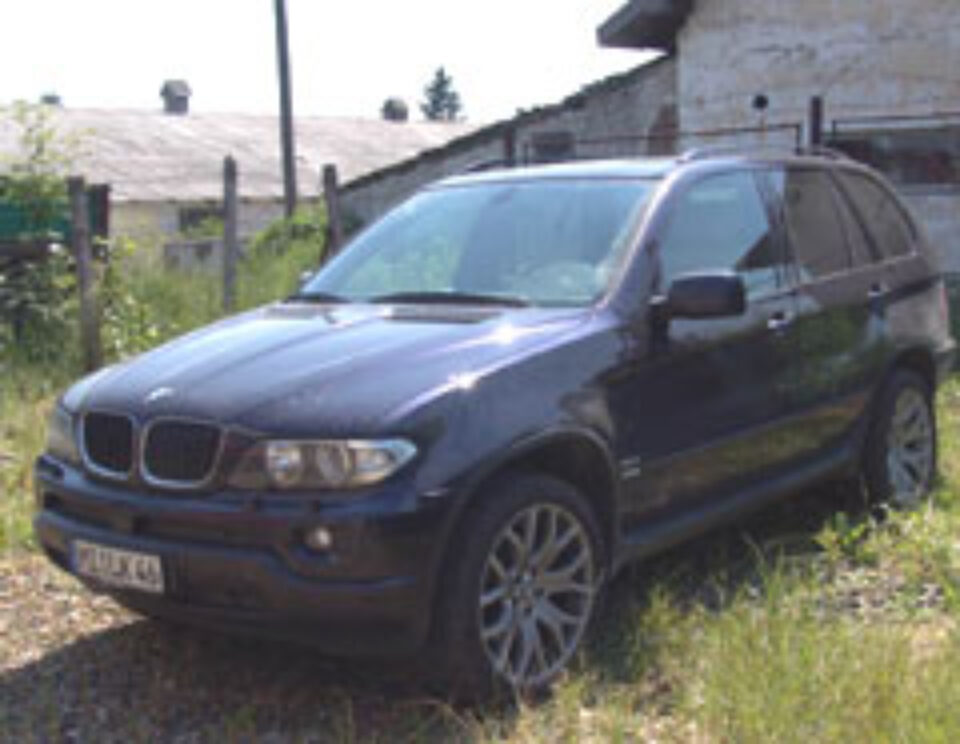 Autoturism de 55.000 de euro, reținut la Siret Autoturism de 55.000 de euro, reținut la Siret