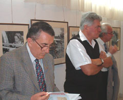 „O pledoarie pentru normalitate într-o lume anormală”