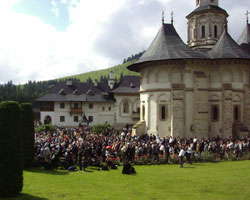 Astăzi se împlinesc 540 de ani de la punerea pietrei de temelie a Mănăstirii Putna