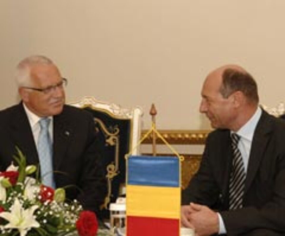 Problemele agriculturii ar putea bloca fonduri de la UE