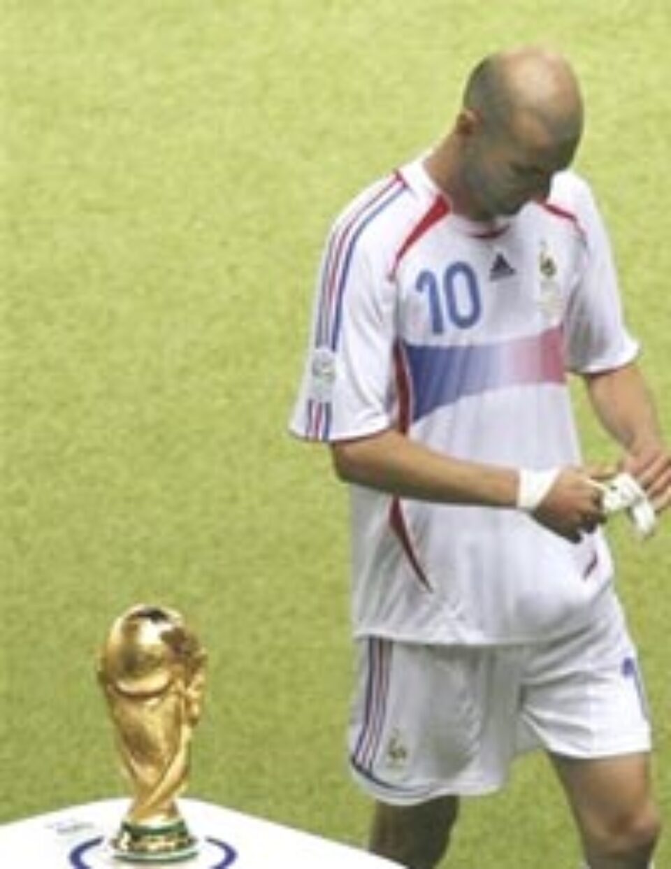 Zidane va explica "în câteva zile" gestul din finala CM Zidane va explica "în câteva zile" gestul din finala CM