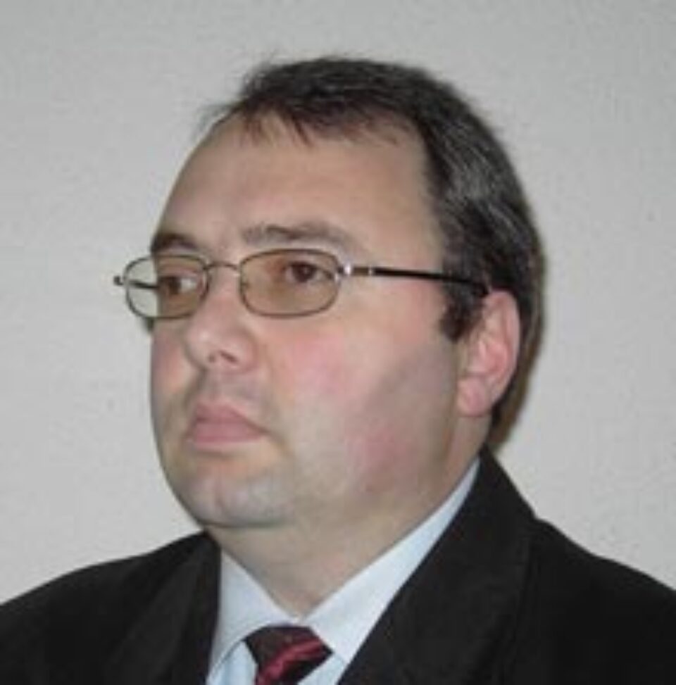 Liderul PPCD Suceava, afectat de „sindromul Lari” Liderul PPCD Suceava, afectat de „sindromul Lari”