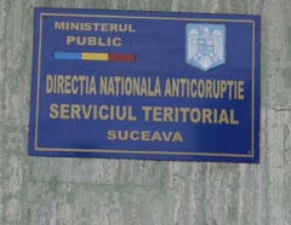 Nume importante din primăriile Suceava, Rădăuți și Vatra Dornei, în vizorul procurorilor anticorupție Nume importante din primăriile Suceava, Rădăuți și Vatra Dornei, în vizorul procurorilor anticorupție
