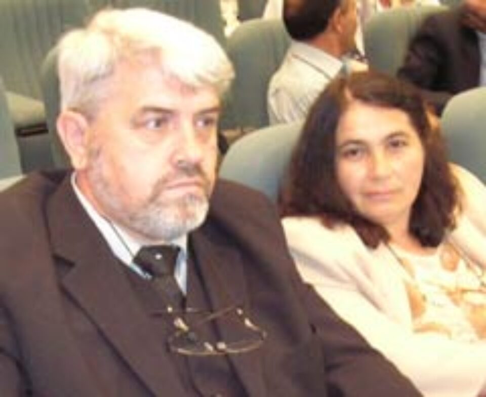 Prof. univ.dr. Viorel şi Emilia Guliciuc Prof. univ.dr. Viorel şi Emilia Guliciuc