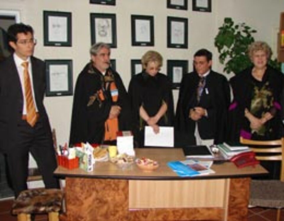 „O punte de legătură între două societăți culturale care iubesc poezia”