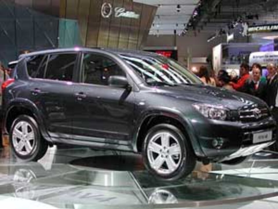 Toyota dorește o alianță cu General Motors