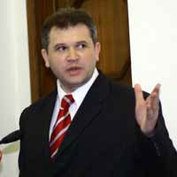 Botoș cere investigarea împrejurărilor în care Hayssam a plecat din țară