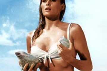Ursula Andress, cea mai frumoasă "Bond girl" Ursula Andress, cea mai frumoasă "Bond girl"