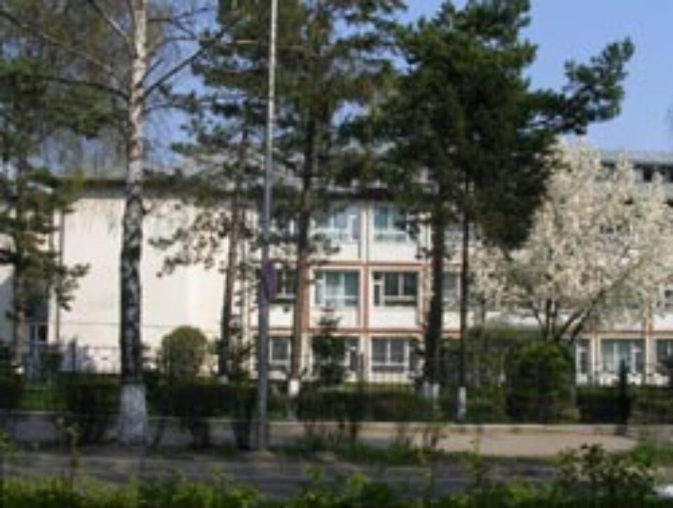 Foto scoala3 La Şcoala nr. 3 nu mai este nici un loc liber pentru clasa întâi