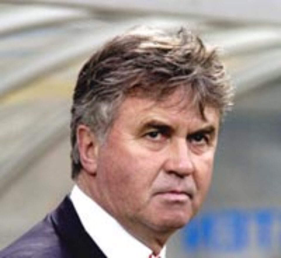 Antrenorul olandez Guus Hiddink, cercetat pentru fraudă