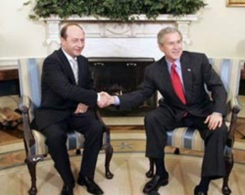 Președintele Traian Băsescu a sosit la Casa Albă Președintele Traian Băsescu a sosit la Casa Albă