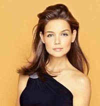Katie Holmes vrea să se întoarcă la actorie