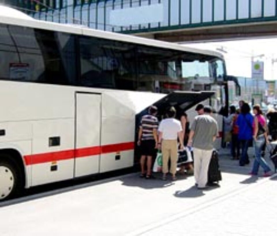 Concediile și vacanțele, mană cerească pentru operatorii firmelor de transport