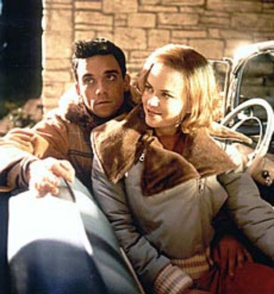 Duet celebru: Nicole Kidman şi Robbie Williams – „Something Stupid” Duet celebru: Nicole Kidman şi Robbie Williams – „Something Stupid”