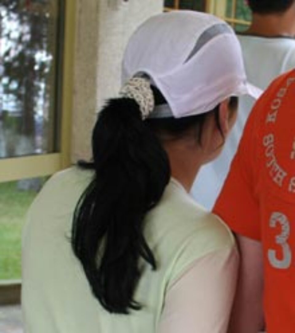 Prinși cu carduri falsificate în bancomatele din Suceava