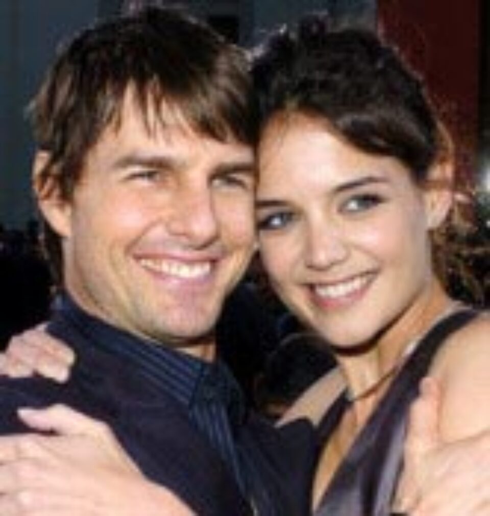 Tom Cruise s-ar putea căsători cu Katie Holmes la sfârșitul acestei săptămâni Tom Cruise s-ar putea căsători cu Katie Holmes la sfârșitul acestei săptămâni