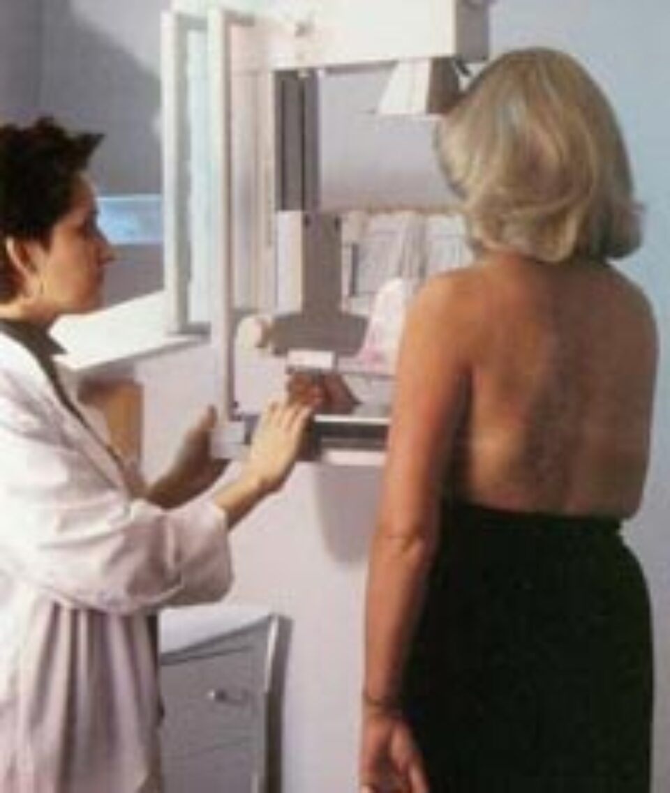 Cancerul la sân poate fi depistat printr-o simplă analiză a sângelui Cancerul la sân poate fi depistat printr-o simplă analiză a sângelui