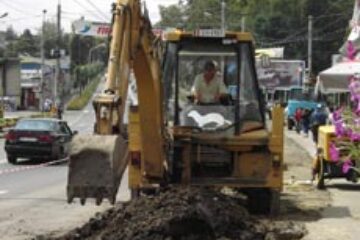 Sens dublu de circulație pe strada Universității