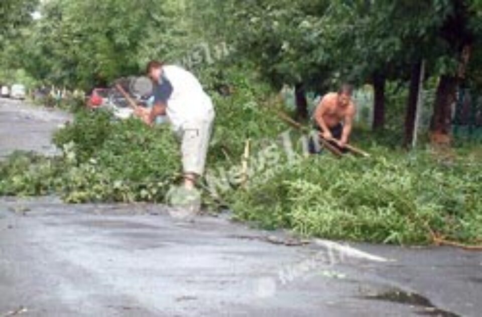 Fenomene hidrometeorologice periculoase au afectat mai multe județe din țară